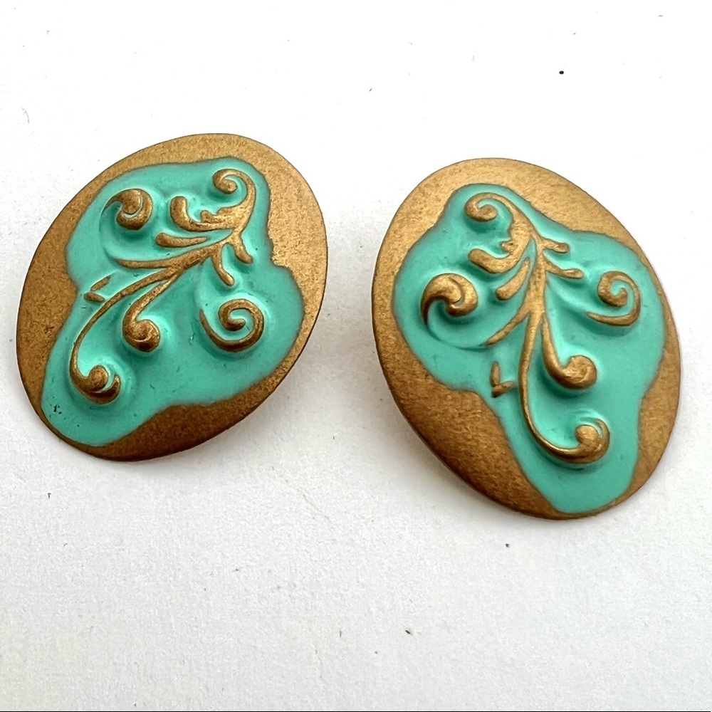 Antique Gold Tone Turquoise Aqua Vintage Post Earrings